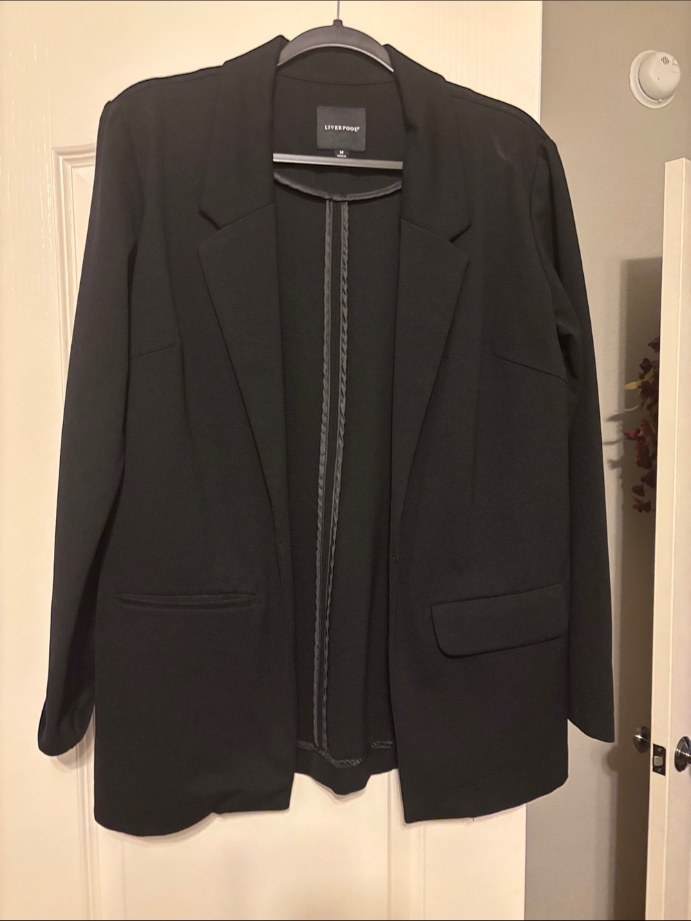 Liverpool Black Open-Front Blazer with Notch Lapels